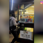 Assalto de flash mob em OC 7-Eleven