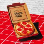 Pizza Hut inaugura novo restaurante – mas há um problema