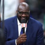 BOSTON, MASSACHUSETTS - 09 DE JUNHO: Shaquille O'Neal fala antes do segundo jogo das finais da NBA de 2024 entre o Boston Celtics e o Dallas Mavericks no TD Garden em 09 de junho de 2024 em Boston, Massachusetts. NOTA AO USUÁRIO: O Usuário reconhece e concorda expressamente que, ao baixar e/ou usar esta fotografia, o Usuário está concordando com os termos e condições do Contrato de Licença da Getty Images.