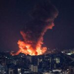 Ataques massivos israelenses atingem o sul de Beirute, provocando flashes vistos