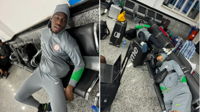 Uma foto mostrando jogadores de futebol da Nigéria dormindo em um aeroporto