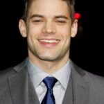 Jeremy Jordan na estreia de 'Joyful Noise' em Los Angeles