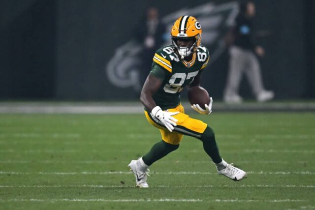 SÃO PAULO, BRASIL - 06 DE SETEMBRO: Romeo Doubs # 87 do Green Bay Packers corre após uma recepção d4 na Arena Corinthians em 06 de setembro de 2024 em São Paulo, Brasil