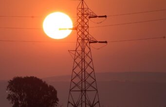 Cidade da Califórnia declara ‘estado de emergência’ após ataque cibernético a sistemas de computador California city declares a 'state of emergency' after cyberattack on computer systems