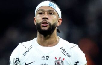 Memphis Depay deixou o Corinthians depois que o clube decidiu não renovar seu contrato.