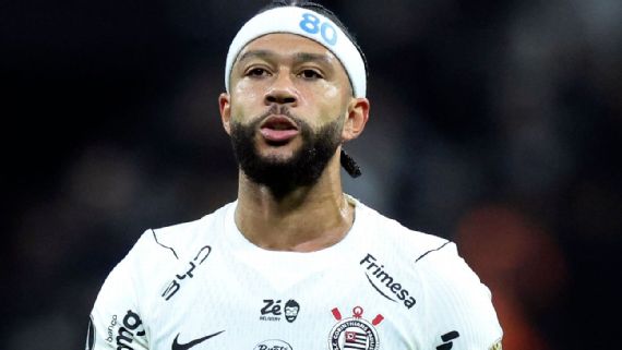 Memphis Depay durante partida do Corinthians na CONMEBOL Libertadores