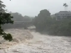 Lala é uma tempestade tropical que atualmente castiga o Havaí com ventos fortes e chuvas.