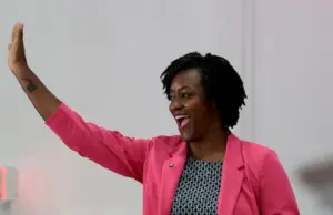 Os democratas já superaram a resistência. Eles estão em busca de um tipo diferente de candidato.