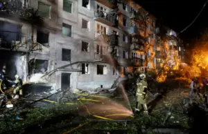 Três pessoas morreram em resultado de ataques com mísseis russos contra Kiev, na Ucrânia.