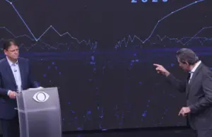 Tarcísio e Haddad nacionalizam primeiro debate e trocam ataques sobre segurança.