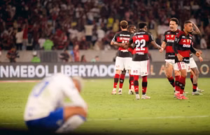 O Flamengo dominou o Cruzeiro no primeiro tempo, derrotando um dos times favoritos, e continua em busca do seu quinto título.